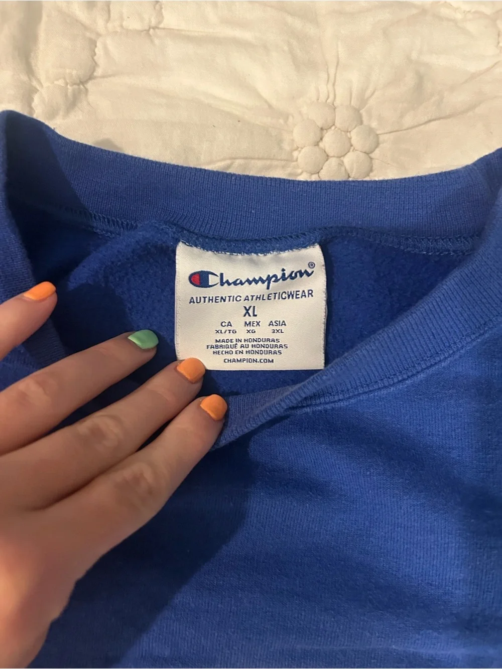 Champion crewneck large